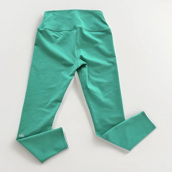 Alo Yoga High-Waist Airlift Legging in Lettuce Green Size M - Picture 3 of 8